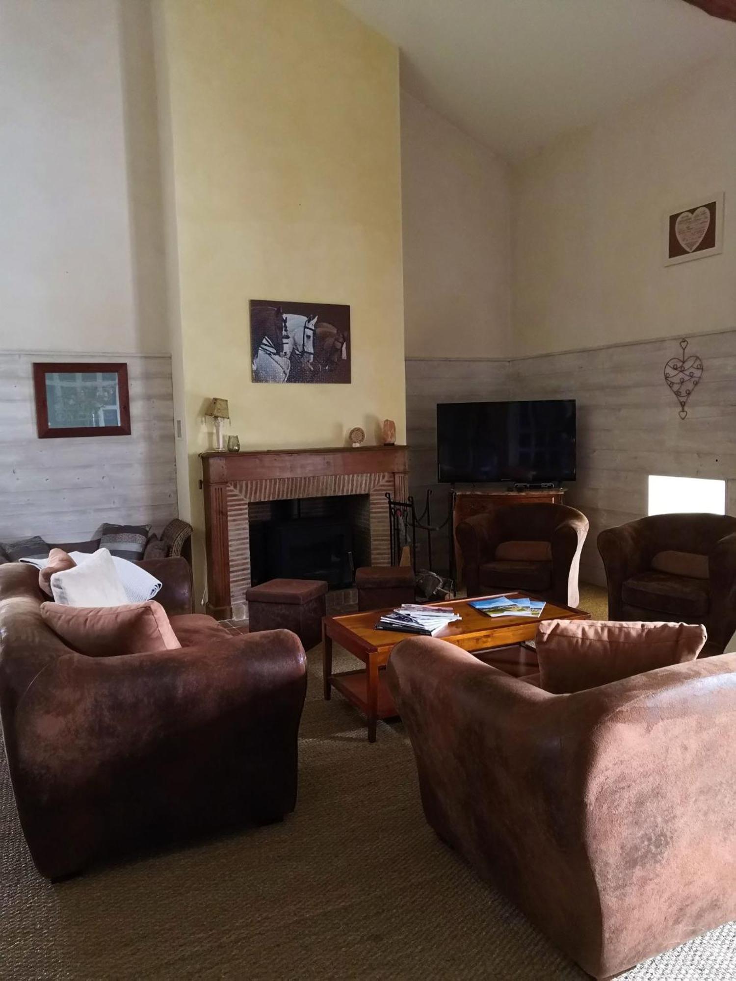 Gite Du Hameau D'Amignie Vernay 外观 照片